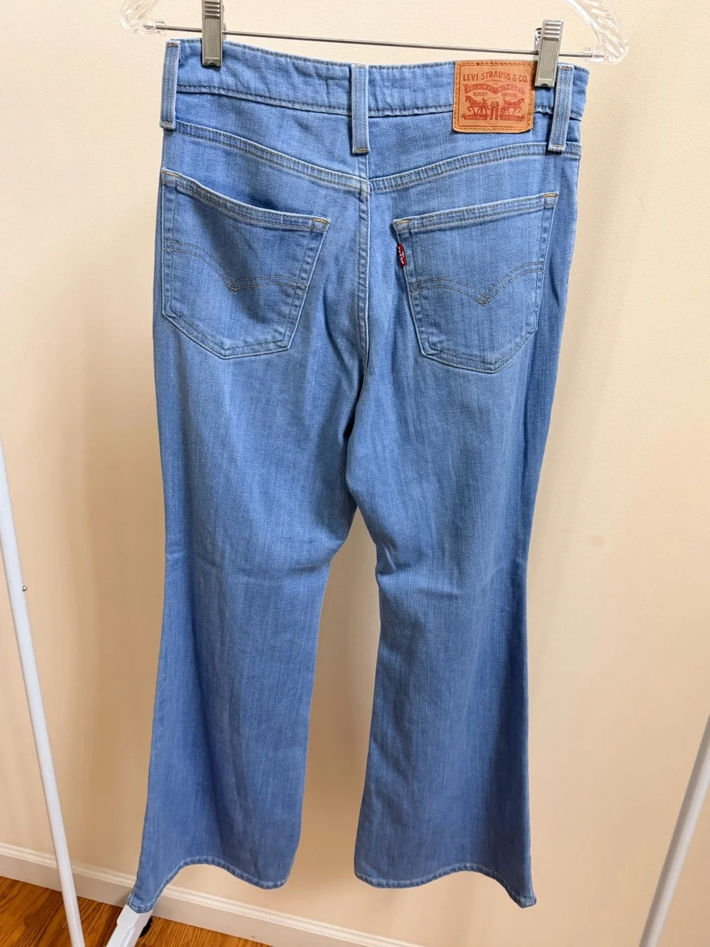 Levi’s 726 flare jeans bootcut distressed medium wash Sz 26